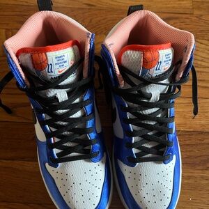 Nike Dunks women’s 8